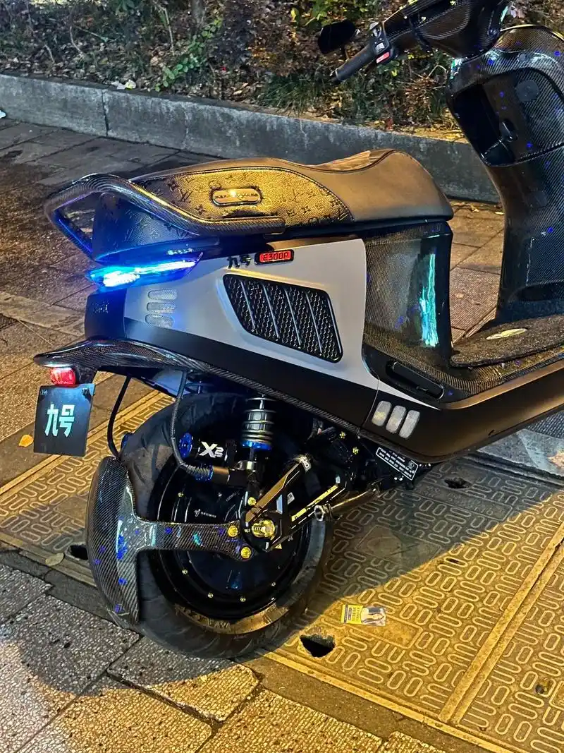 九号电动车e300p新款宽体机甲风.#九号电动 #改装 #电 - 抖音