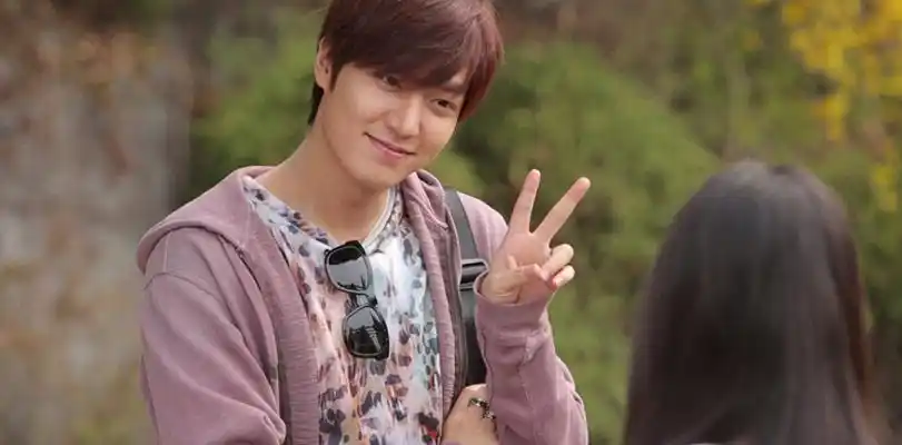 一线钟情剧照_李敏镐郭碧婷偶像演绎