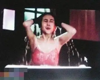 关之琳罕见泳装凸点-店小二i来碗泪流满面-我的搜狐