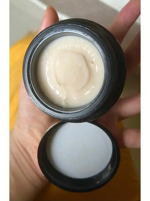 兰蔻黑金面霜质地