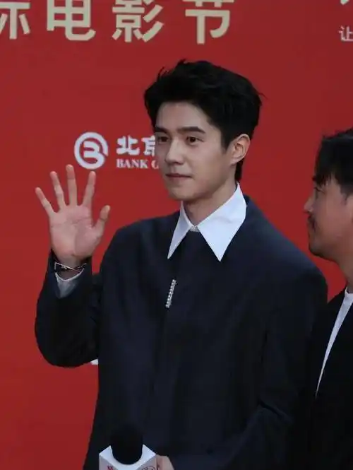 这是本人看了会社死的场景,不过小时候的刘昊然好可爱,算是等比例长大