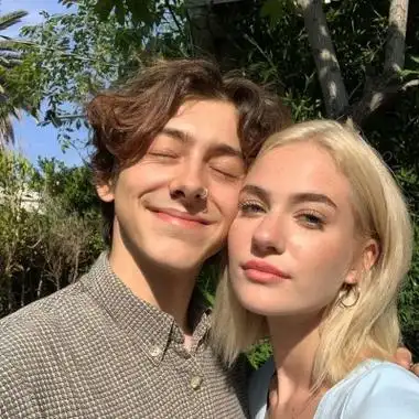 欧美情侣头像双人两张高清好看的外国情侣头像一对两张图片