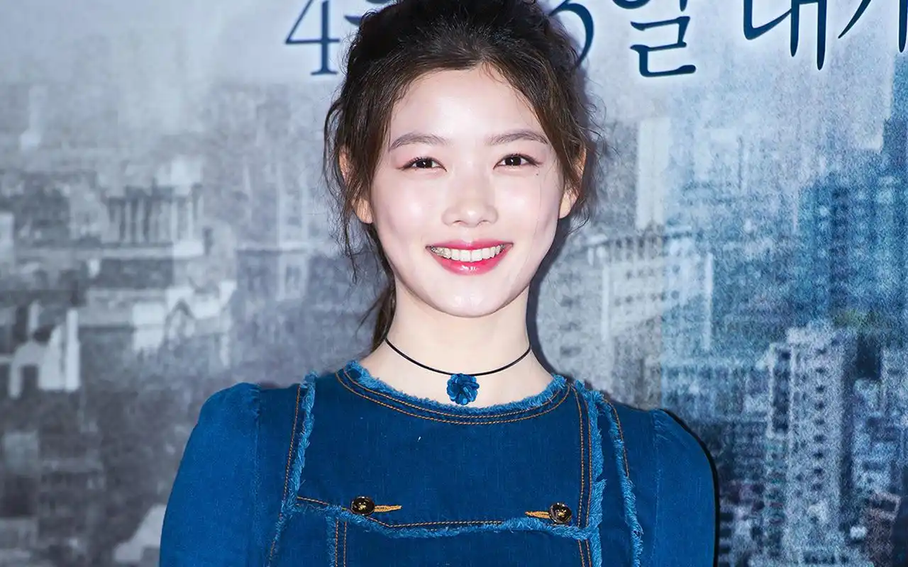 韩国美女金裕贞性感写真桌面壁纸高清大图预览1280x800_美女壁纸下载